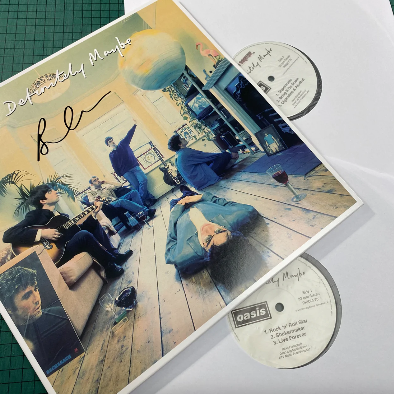 M*M様 OasisLIMITED EDITION SUPER DELUXE B Oasis / Definitely Maybe reissue – SuperDeluxeEdition