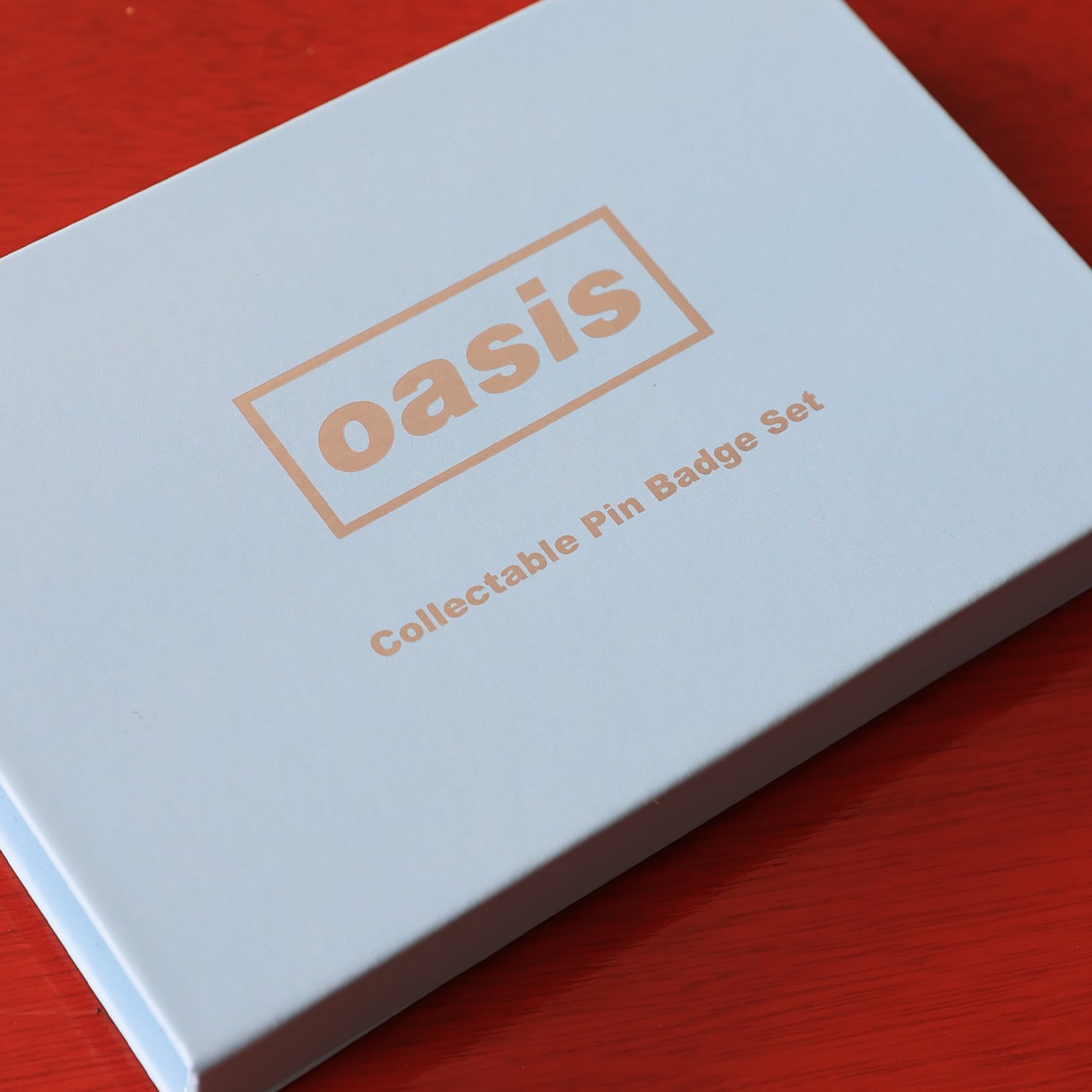 Oasis Collectable Pin Badge Box Set - New Item – Microdot