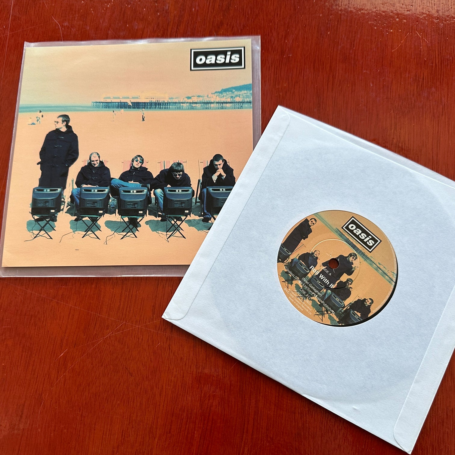 Oasis - UNPLAYED Roll With It - First Pressing - 7 Inch Vinyl