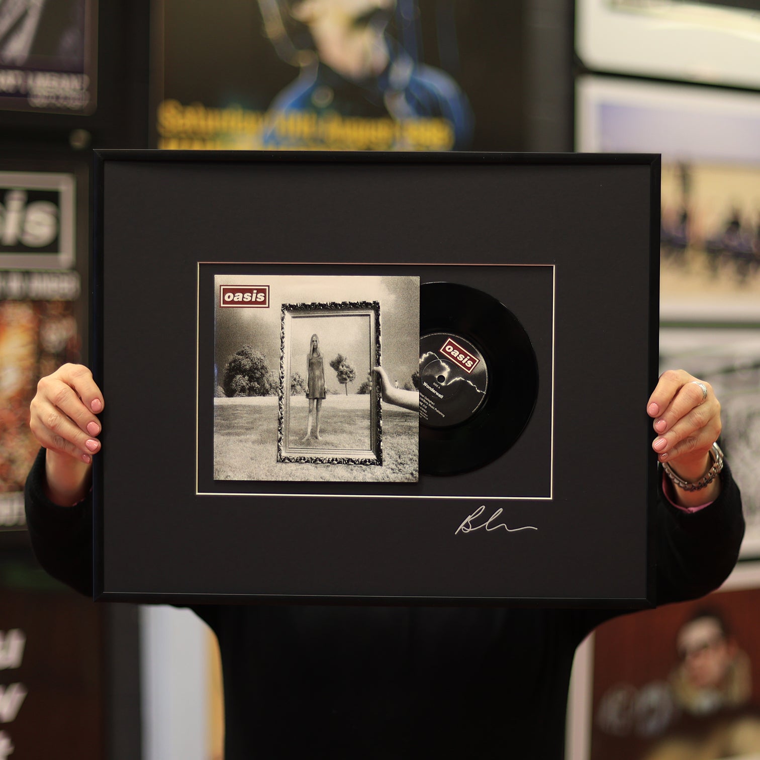 Oasis - Wonderwall - Framed 7 inch Vinyl - New Item – Microdot