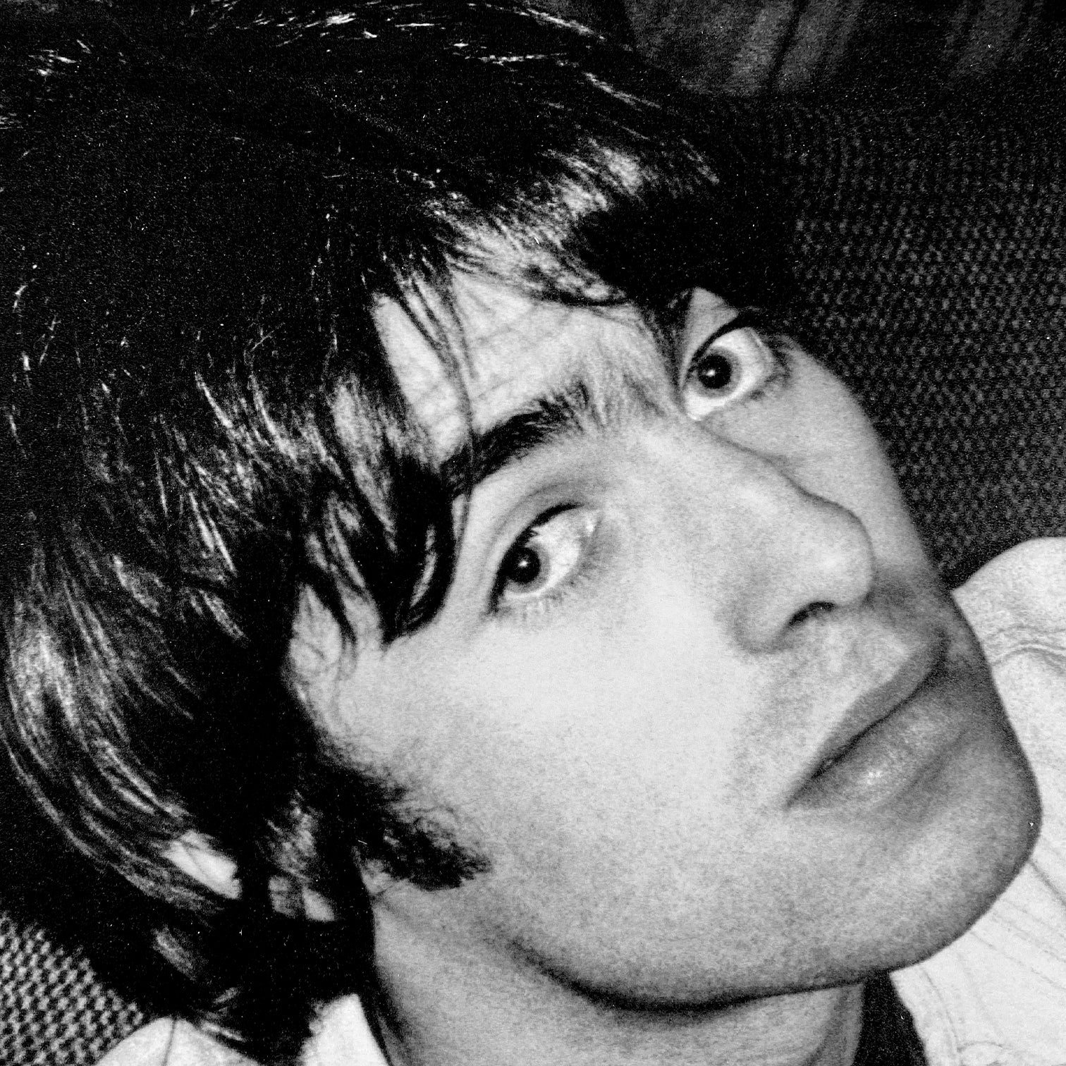 Oasis - Liam On The Tour Bus 1994 - End Of Line
