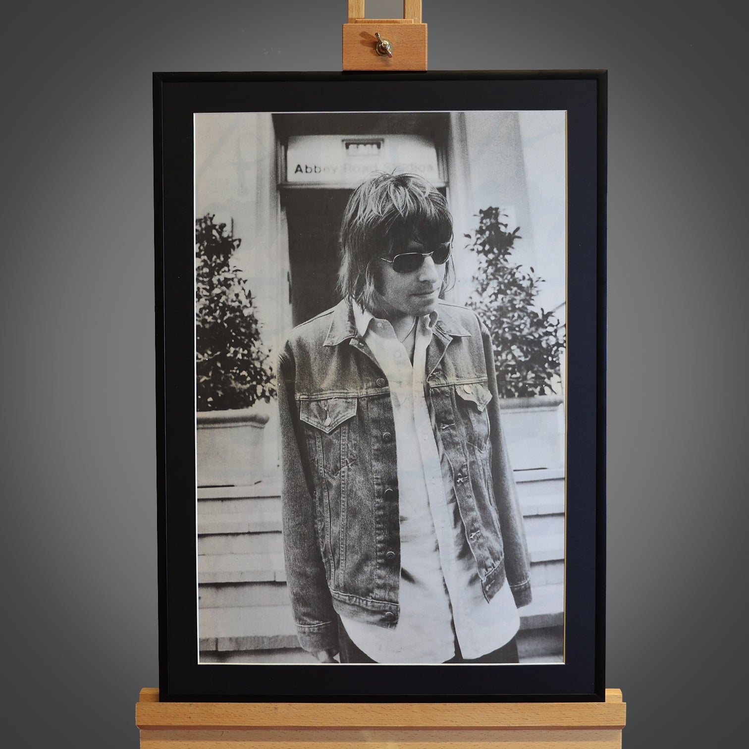 Liam Gallagher At Abbey Road Studios 1996 - New Item